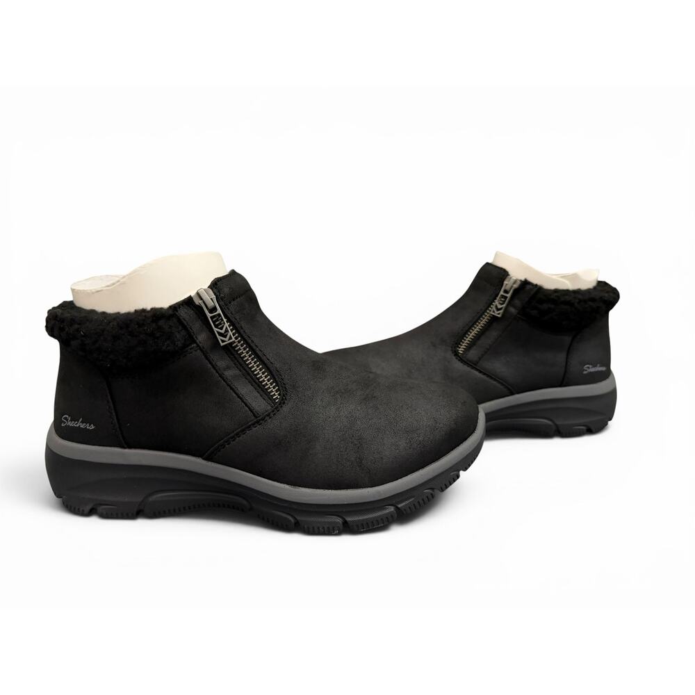 Skechers Vegan Easy Going Social Mode Boots Women’s 8 Black NIB